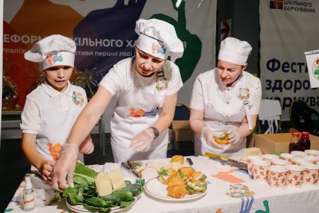 Перша леді України завітала до Одеси на фестиваль здорового харчування (фото) Перша леді України завітала до Одеси на фестиваль здорового харчування (фото)