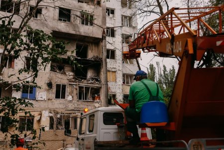 Одещина під масованою атакою: пошкоджено житлові будинки, склади та дитячий санаторій