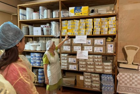 Відкрита кухня: як харчуються діти в одеських школах (фото) Відкрита кухня: як харчуються діти в одеських школах (фото)