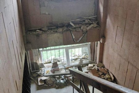 В Одесі через ворожу атаку пошкоджено консультативно-діагностичний центр (фото)