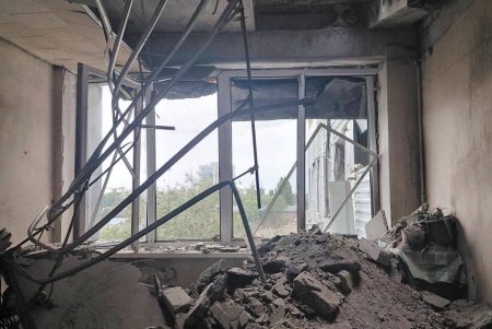 В Одесі через ворожу атаку пошкоджено консультативно-діагностичний центр (фото)