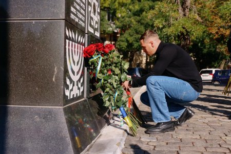 В Одесі вшановують пам'ять жертв масових розстрілів у Бабиному Яру (фото) В Одесі вшановують пам'ять жертв масових розстрілів у Бабиному Яру (фото)