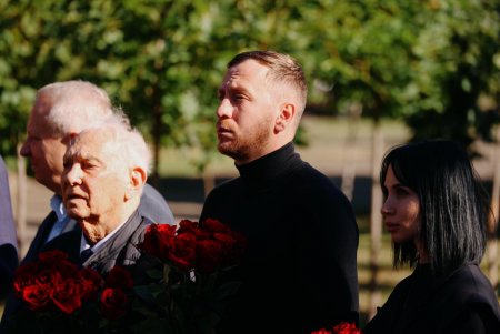В Одесі вшановують пам'ять жертв масових розстрілів у Бабиному Яру (фото) В Одесі вшановують пам'ять жертв масових розстрілів у Бабиному Яру (фото)