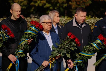 В Одесі вшанували пам’ять полеглих захисників і захисниць України (фото) В Одесі вшанували пам’ять полеглих захисників і захисниць України (фото)
