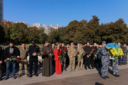 В Одесі вшанували пам’ять полеглих захисників і захисниць України (фото) В Одесі вшанували пам’ять полеглих захисників і захисниць України (фото)