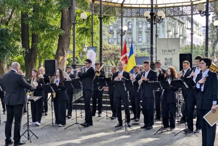 У Міському саду Одеси провели День спільнодії "Ти як?" (фото)