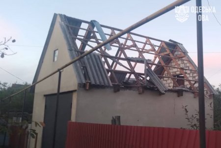 На Одещині внаслідок російських атак постраждали четверо людей: пошкоджено будинки та об’єкти інфраструктури (фото)