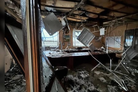 Ворог вночі атакував цивільне підприємство на Одещині: майже повністю згоріла адмінбудівля