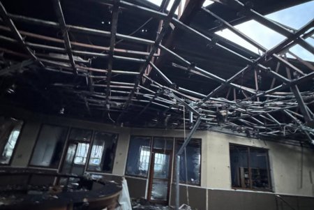 Ворог вночі атакував цивільне підприємство на Одещині: майже повністю згоріла адмінбудівля
